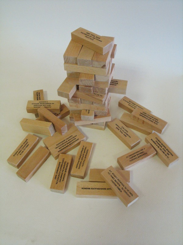 Игра алкогольная "Опрокинь"